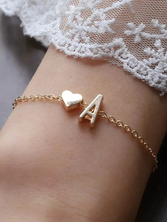 (*Autumn Sale*) Dainty Sweet Heart Initial Bracelet