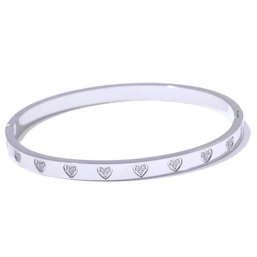 (*Summer Sale*) Crystal Love Heart Bangle