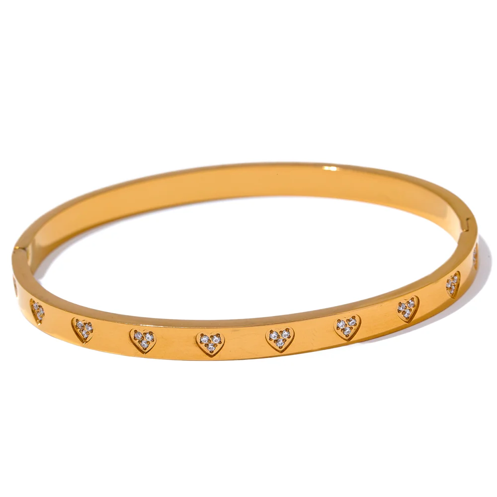 (*Summer Sale*) Crystal Love Heart Bangle