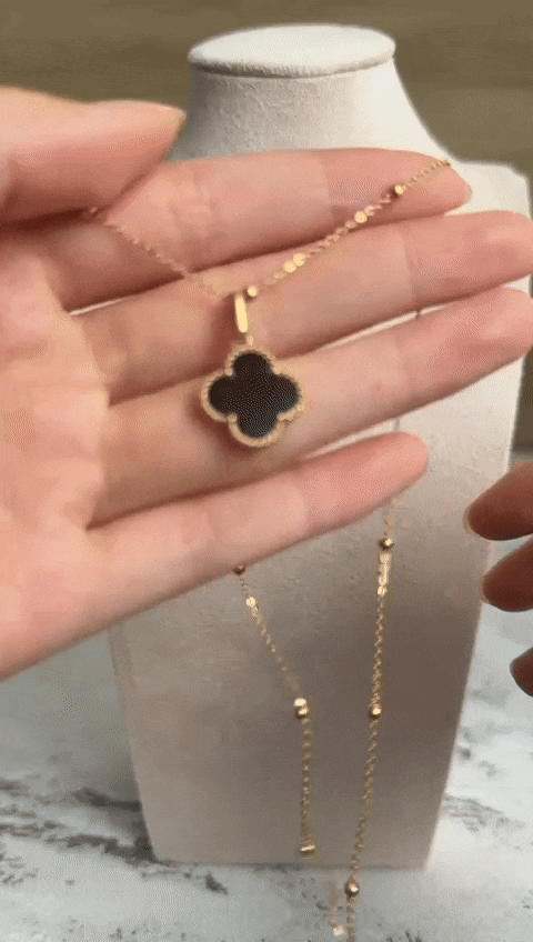 (*Autumn Sale*) Black Onyx Clover Pendant Necklace