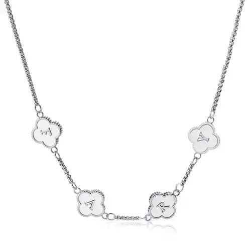 (*Autumn Sale*) Pearl Clover Custom Name Necklace