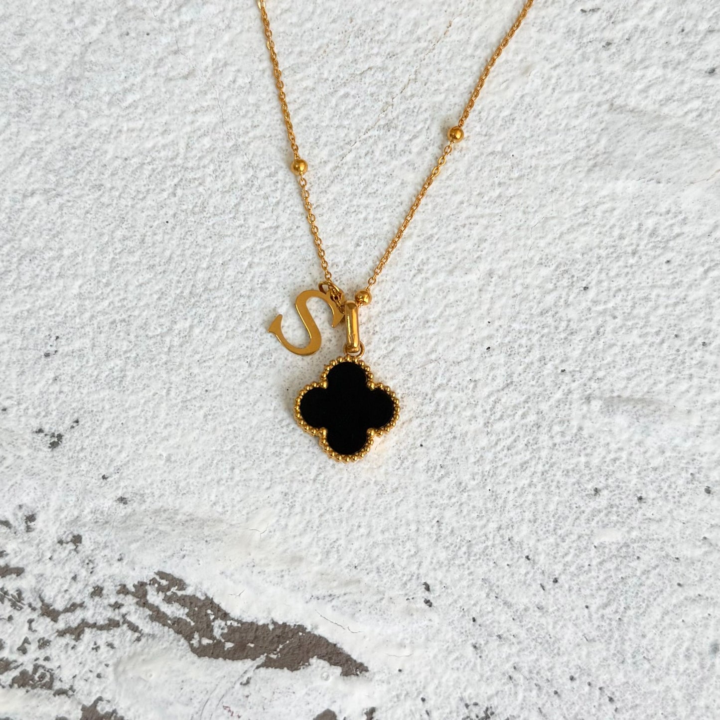 (*Autumn Sale*) Black Onyx Clover Pendant Necklace