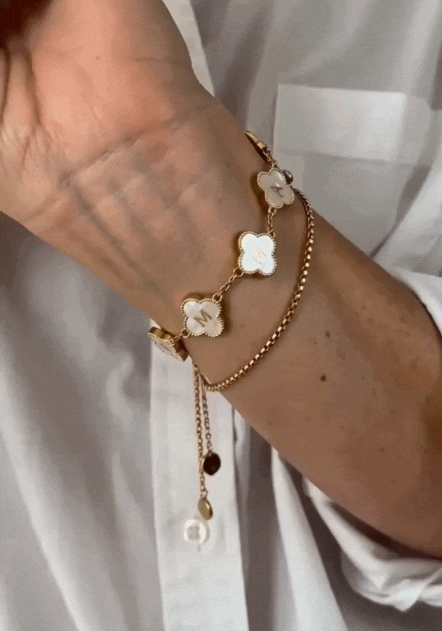 (*Spring Sale*) Pearl Clover Custom Name Bracelet 