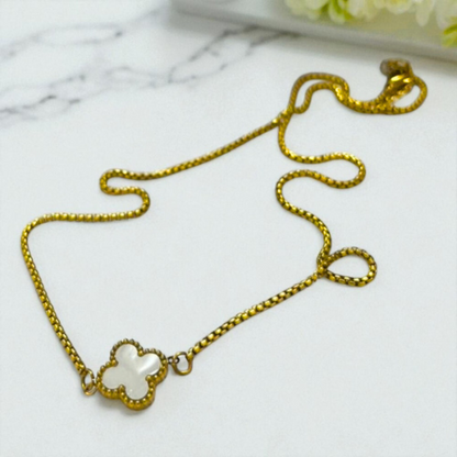(*Summer Sale*) Pearl Clover Necklace