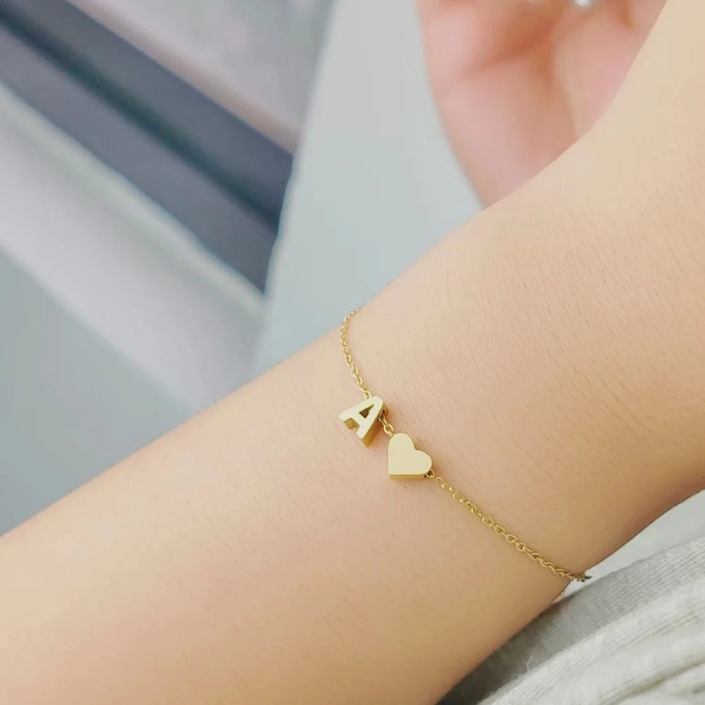 (*Christmas Sale*) Dainty Sweet Heart Initial Bracelet