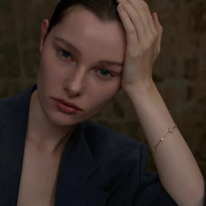 (*Autumn Sale*) Eternal Flower Bezel Bracelet 