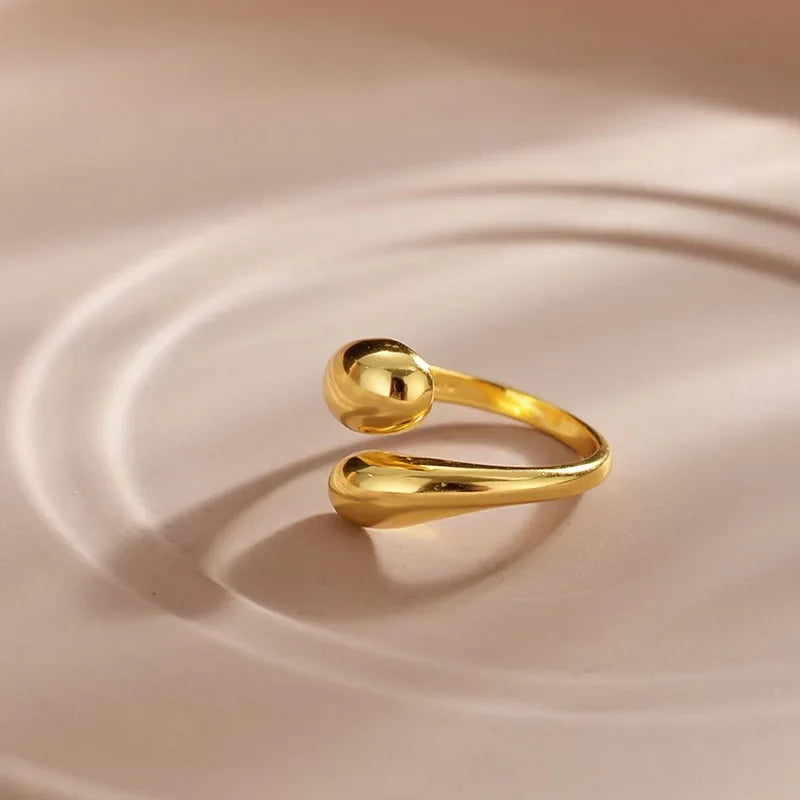 Amelia Waterdrop Ring