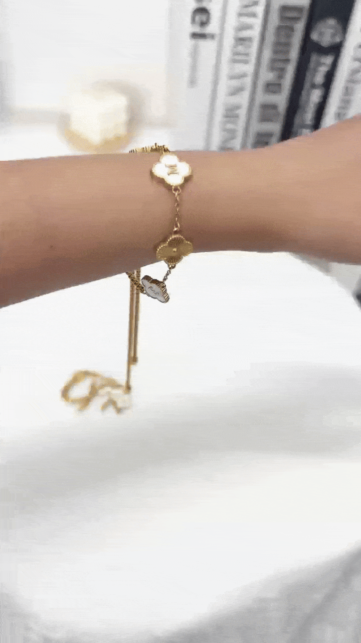 (*Summer Sale*) Pearl Clover Custom Name Bracelet