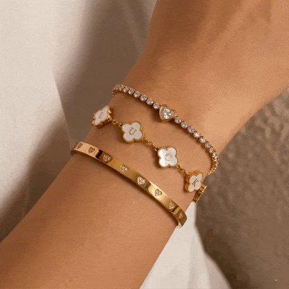 (*Spring Sale*) Pearl Clover Custom Name Bracelet 