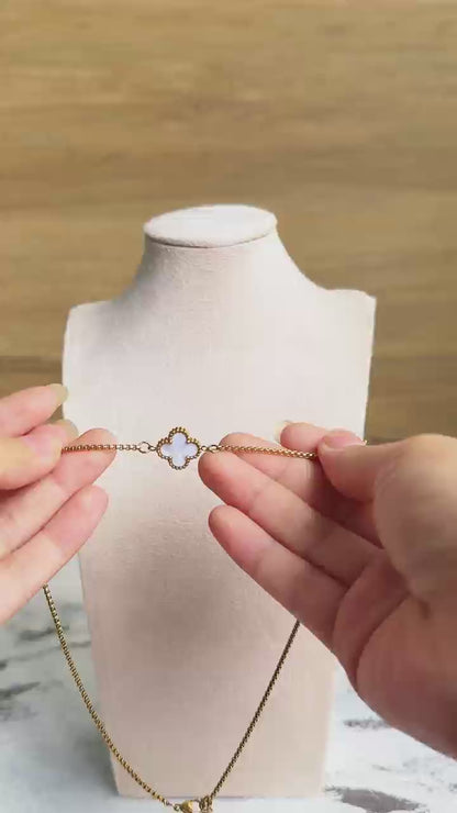 (*Summer Sale*) Pearl Clover Necklace